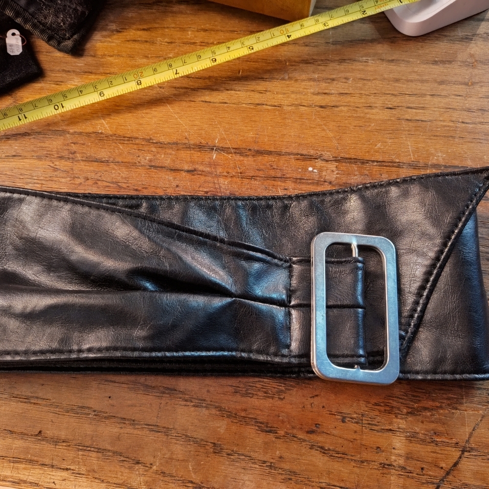 Vintage 90s super wide, super soft black leather cinch belt